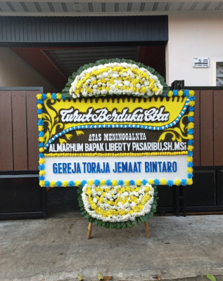 Papan Bunga Duka di Batu Selicin