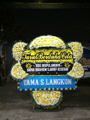 Papan Bunga Duka di Batu Selicin